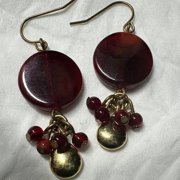Vintage Red glass dangle Gold Dangle Earrings - Picture 3 of 15